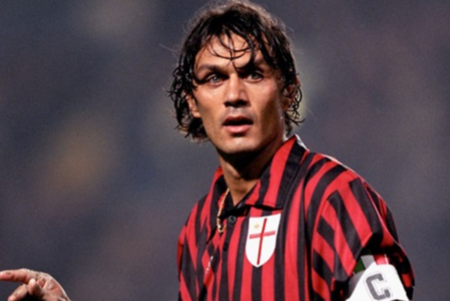 环球足球奖2025年度最佳球员候选：姆巴佩在列，巴黎8人入选（2025环球足球奖年度最佳球员候选名单出炉：姆巴佩在列，巴黎共8将入围）