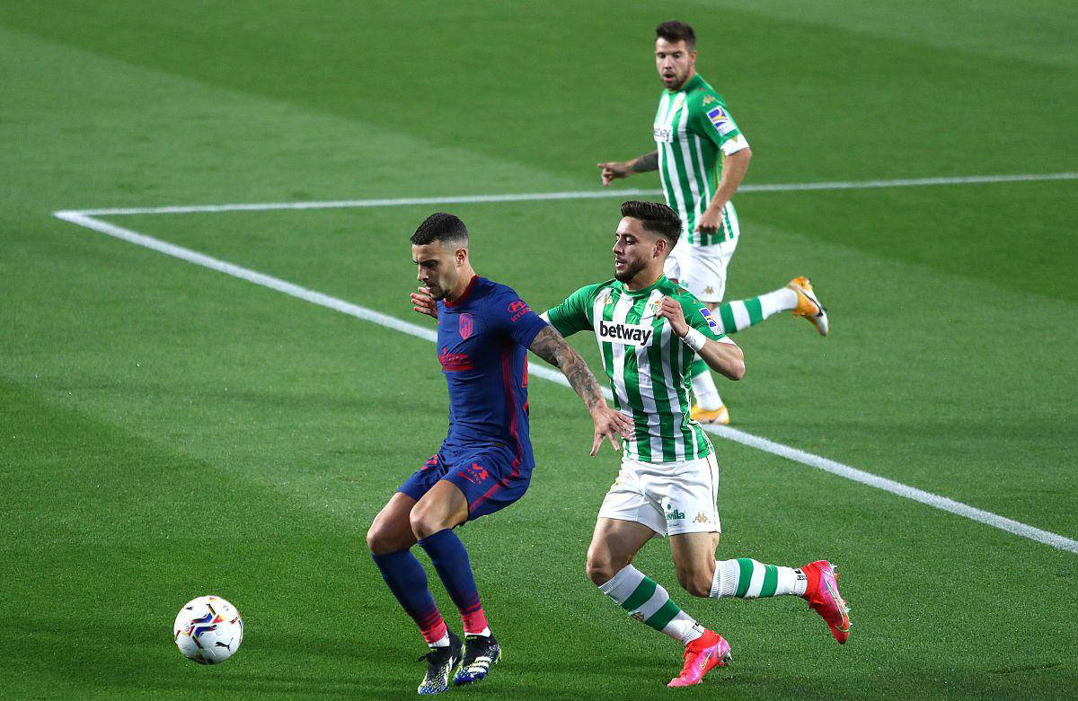 镜报：麦克托米奈上赛季意甲收官战亲签球衣成交价超2.4万欧（镜报：麦克托米奈意甲赛季收官战亲笔签名球衣拍卖价突破2.4万欧元）